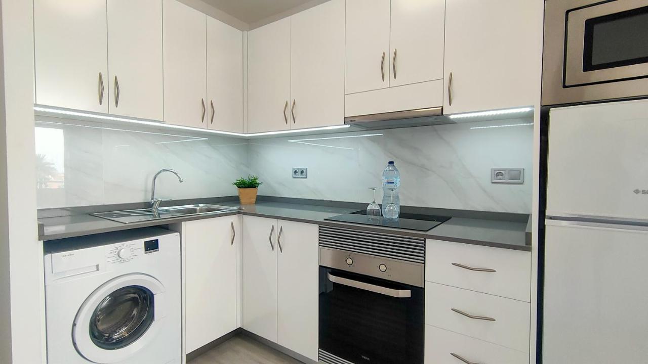 Canarian Holiday Home - Yumbo Luxury Apartment Маспаломас Екстериор снимка