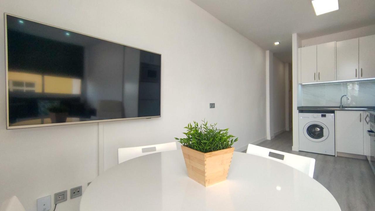 Canarian Holiday Home - Yumbo Luxury Apartment Маспаломас Екстериор снимка